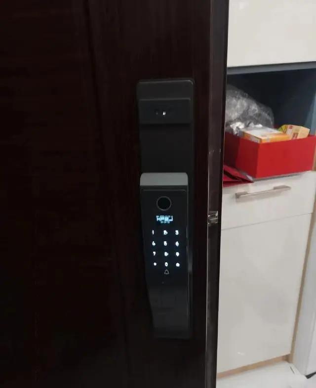 智能门锁自动开门？这种门锁存在严重安全隐患业内人士曝出内幕(图3)