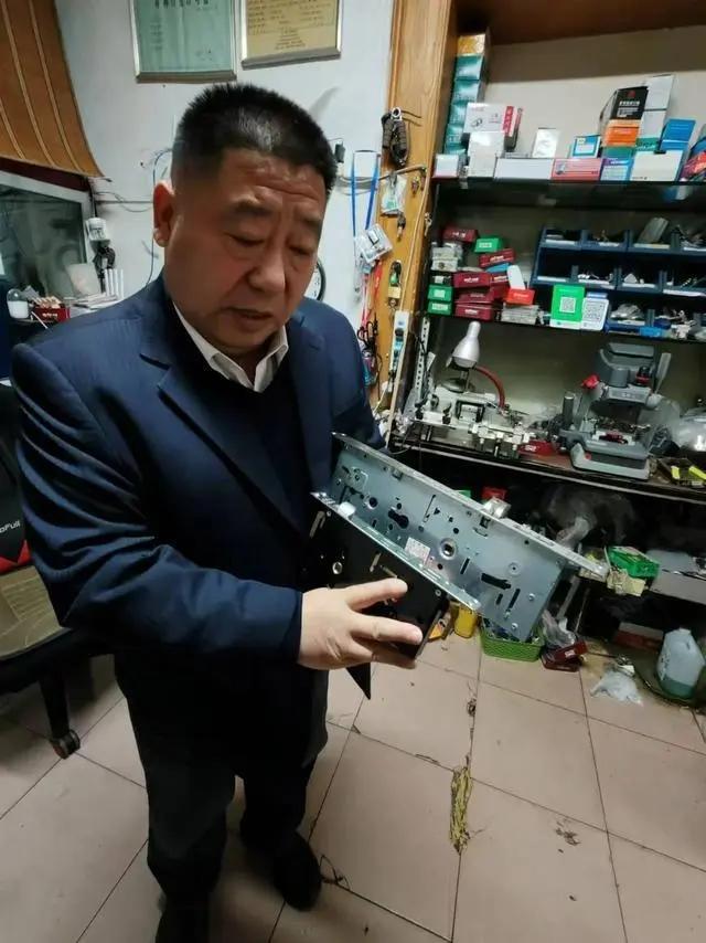 智能门锁自动开门？这种门锁存在严重安全隐患业内人士曝出内幕(图5)
